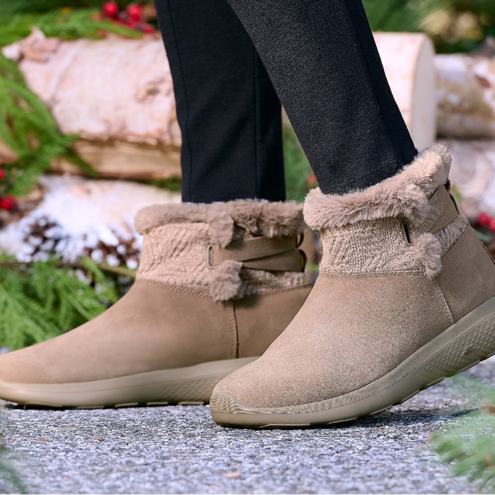Sketchers booties
